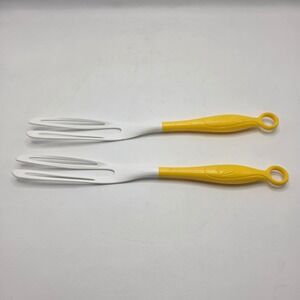Swiffer Duster Replacement Handles 2-Pack Yellow White Plastic Cleaning Tools